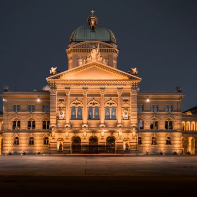 Le Conseil national décide d'interdire les pétards – la  population souhaite aller plus loin